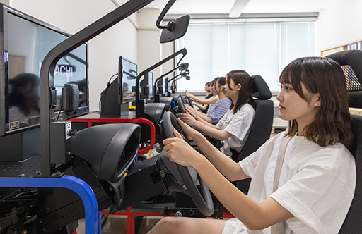 運転シミュレーター